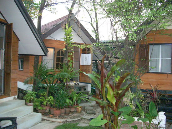 unser Bungalow in Baan Thai GH ganz hinten in der Ecke.