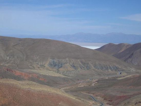 Hinten sieht man schon Salinas Grandes