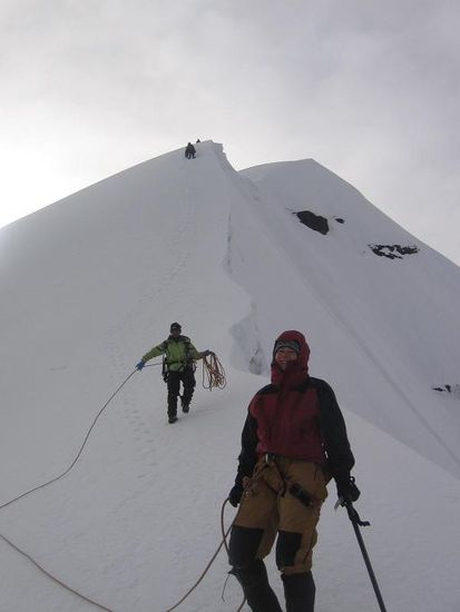 Jetzt gehts den Grat wieder nach unten...
