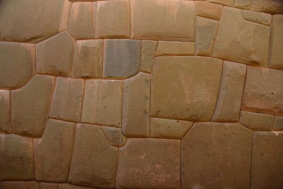 Immer wieder faszinierend diese Mauern - wie Tetris