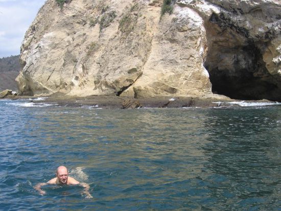 Ein kleiner Badeausflug war auch dabei. Direkt vom Boot konnten wir ins glasklare Wasser springen.