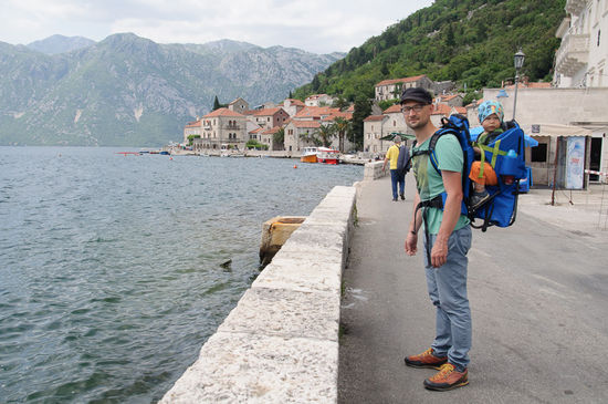 Perast liegt schön direkt an der Bucht