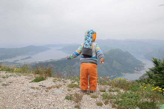 Wie weit können die Steine wohl fliegen?