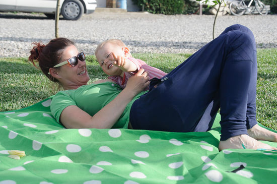 Am Nord Park Campingplatz, Faulenzen in der Abendsonne.