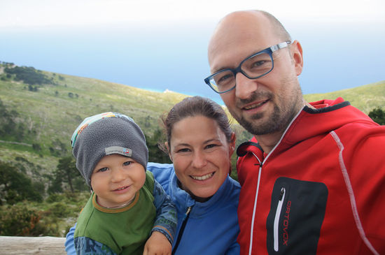 Und auf der anderen Seite schon das azurblaue Meer der Riviera