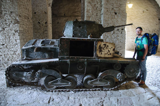 Ein alter kleiner Fiat Panzer von dem weltweit nur 280 Stück produziert wurden.