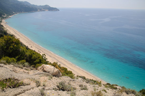 Der Strand von Pefkoulia