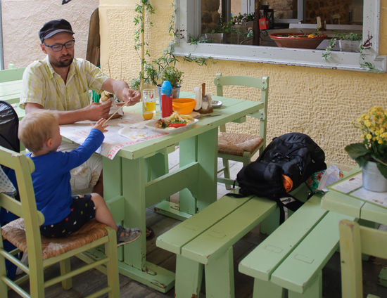 Griechisches Einsermenü: Gyros Pita und Souvlaki