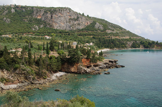 Zwischen Stoupa und Kardamili gibt es viele kleine Badebuchten