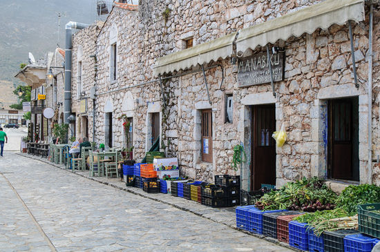 Geschäfte und Lokale reihen sich aneinander