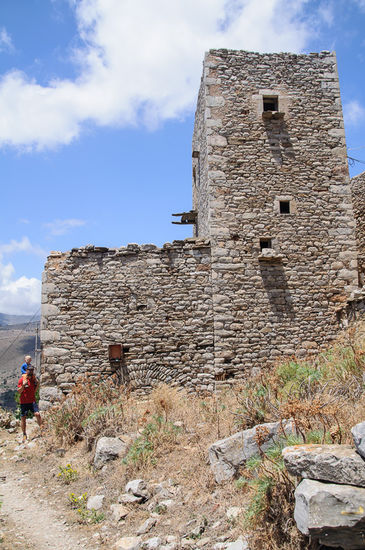 Grossteils besteht die Stadt aus Ruinen