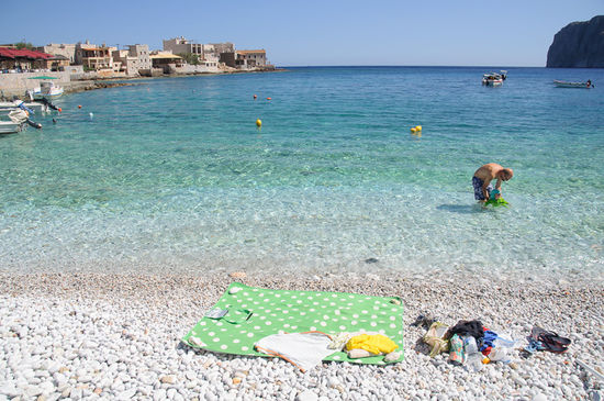 Und danach Abkühlung im kristallklaren Meer.
