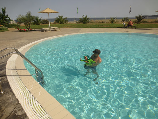 Und das Plantschen im Pool macht Spass