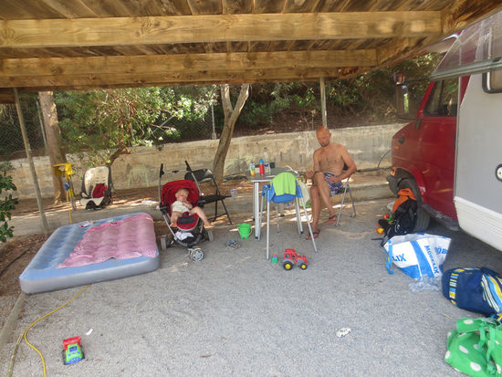 Der Schatten am Campingplatz war dringend notwendig bei den Temperaturen