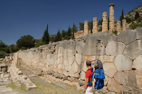 Die Mauer unter dem Apollotempel erinnert ein wenig an eine Inkamauer.