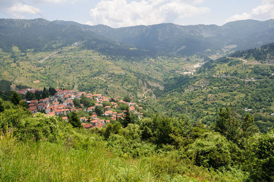Und das Dorf Metsovo, mit dem Kitarapass dahinter