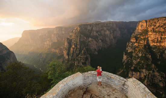 Die ganze Schlucht wird in orange getaucht