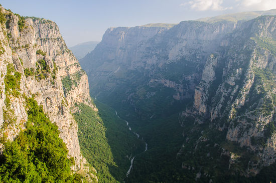 700 Meter weiter unten das ausgetrocknete Flussbett