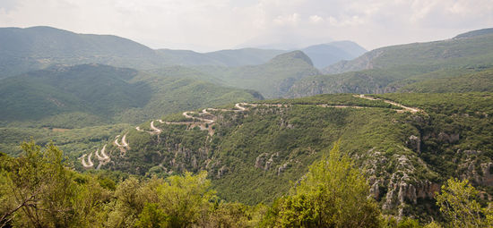 Die Serpentinen, die nach Papingo hochführen. Das haben wir unserem Auto dann aber erspart.