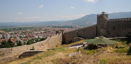 Abgesehen von den Mauern steht allerdings nicht mehr viel.