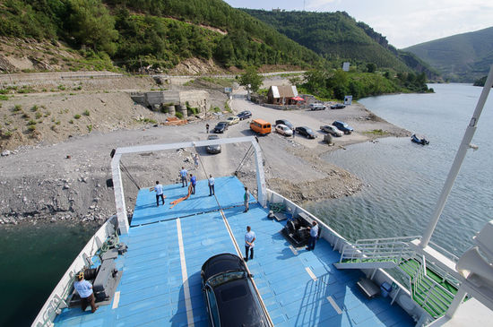 Der Fährableger in Fierze.