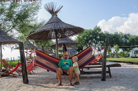 Es ist viel los, einen Platz in der Hängematte ergattern wir trotzdem.