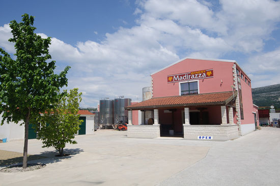 Das Madirazza Weingut in Potomje. Sowohl der weiße als auch der Rotwein von dort sind sehr zu empfehlen.