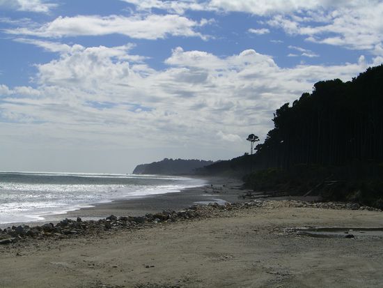 endlich - die stuermische westkueste
schwarzer sand