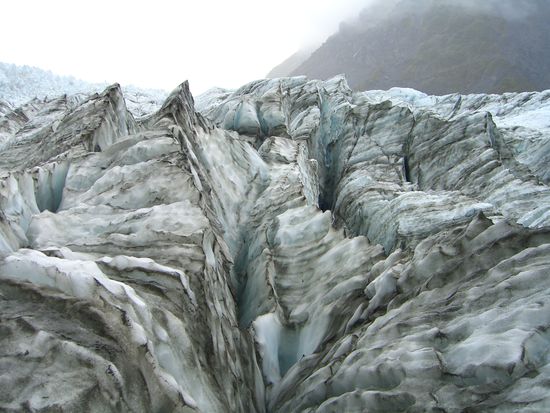 wenn die sonne drauf scheint, sieht man noch mehr die blau-gruene farbe