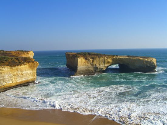 Great Ocean Road: London Bridge