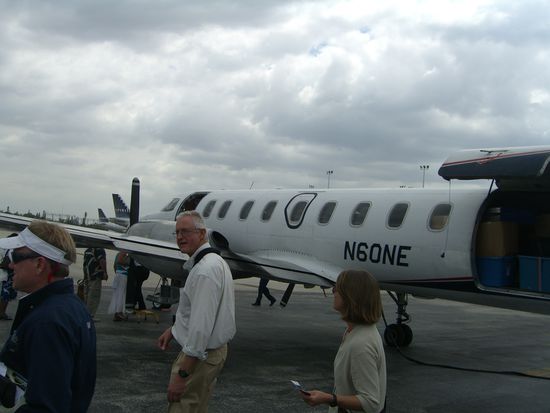 flugzeug nach cat island