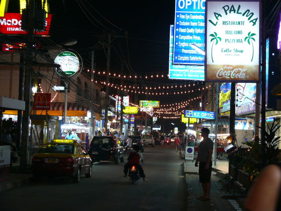 Das abendliche Strassentreiben
