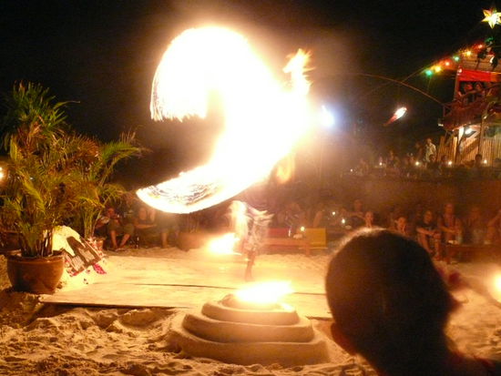 Feuershow mit Firesticks