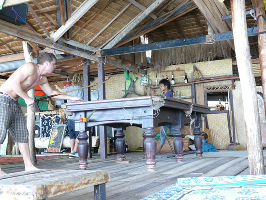 Im Hintergrund ist BAN, der Chef hier