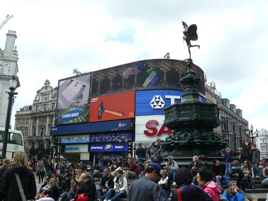 Piccadilly Circus