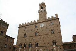 Volterra: Palazzo del Priori am Piazza dei Priori