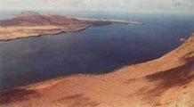 Blick vom Mirador del Rio auf die Insel La Graciosa