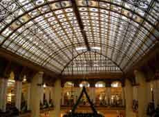 Jugendstil-Decke im Karstadt-Warenhaus
