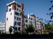 Martin-Luther-Gymnasium - nach einem Entwurf des Künstlers und Architekten Friedensreich Hundertwasser