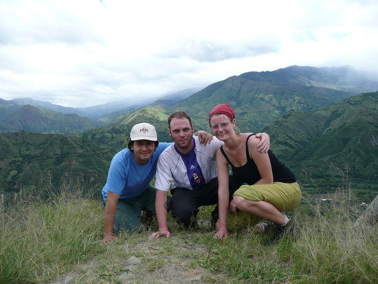 Gonzalo, Andres und Ich geschafft, aber glücklich endlich am Ziel.