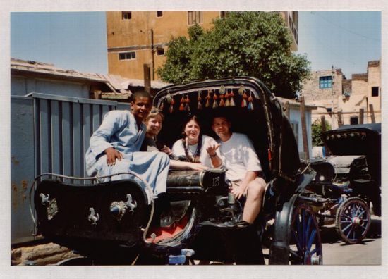 Ich und Beatrice in der Kutsche auf dem Rückweg zum Schiff