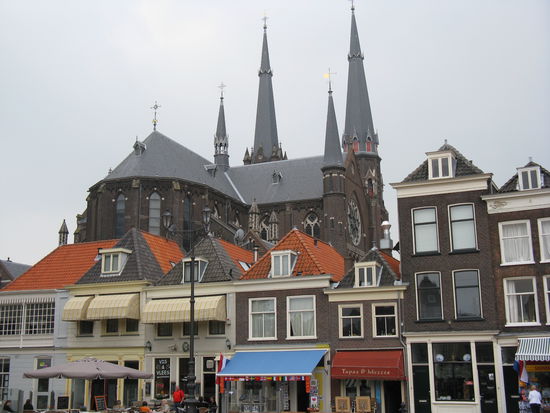 Marktplatz mit Maria Van Jessekerk im Hintergrund