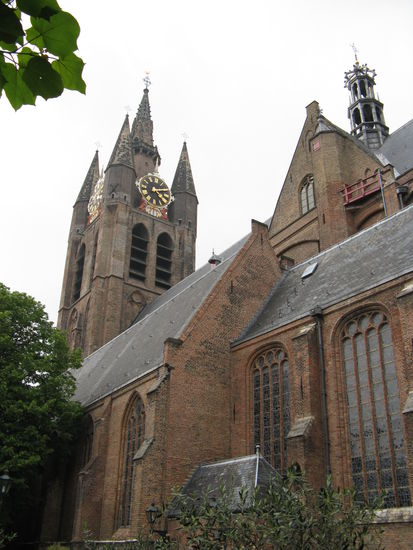 Alte Kirche wurde 1240 erbaut und ist die älteste Kirche in Delft.
Sie hat eine prächtige Innenaustattung