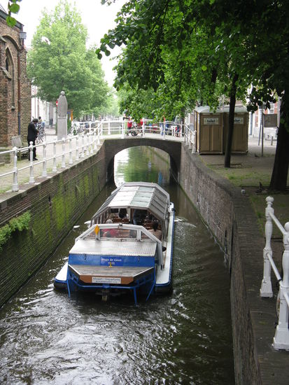 Grachtenfahrt in Delft