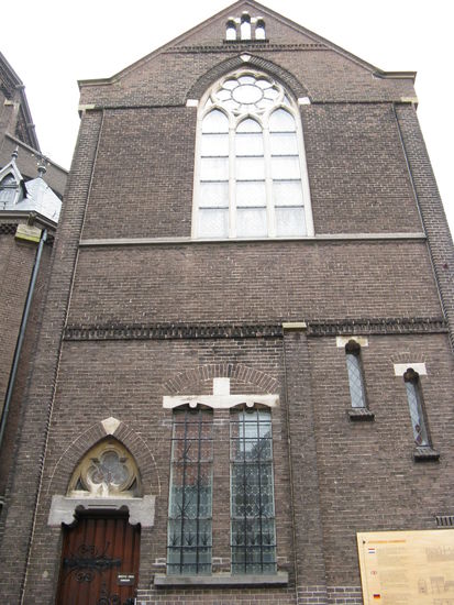 An dieser Ecke stand das Wohnhaus des Kunstmalers 
Johannes Vermeer ( 1632 - 1675 )