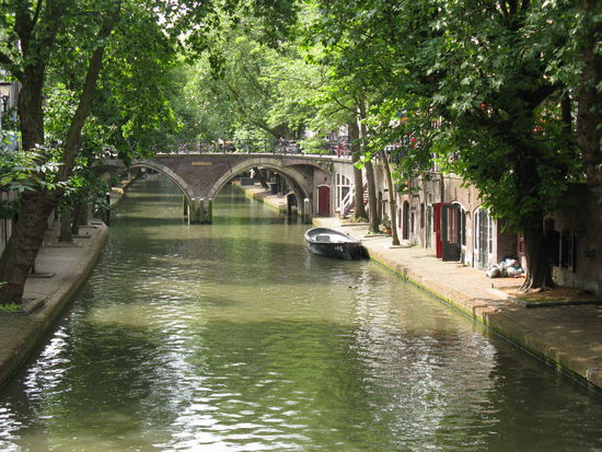 Alte Gracht mit direkten Zugang in die Keller der Häuser