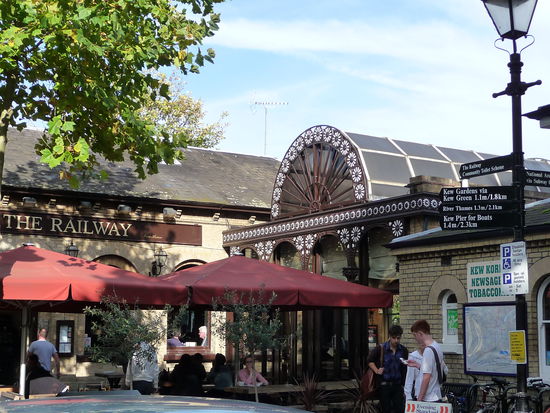 Bahnhof Kew Gardens