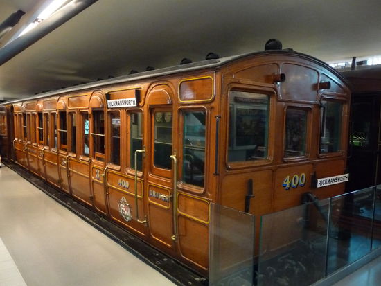 Eine der ersten U Bahnwagen aus den 19. Jahrhundert