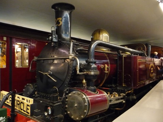 Älteste erhaltende Dampflokomotive Nr. 23 der Metropolitan Railway der ältesten U Bahn der Welt
