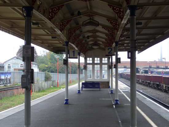 Von diesen Bahnsteig in Slough geht es weiter nach Windsor Castle